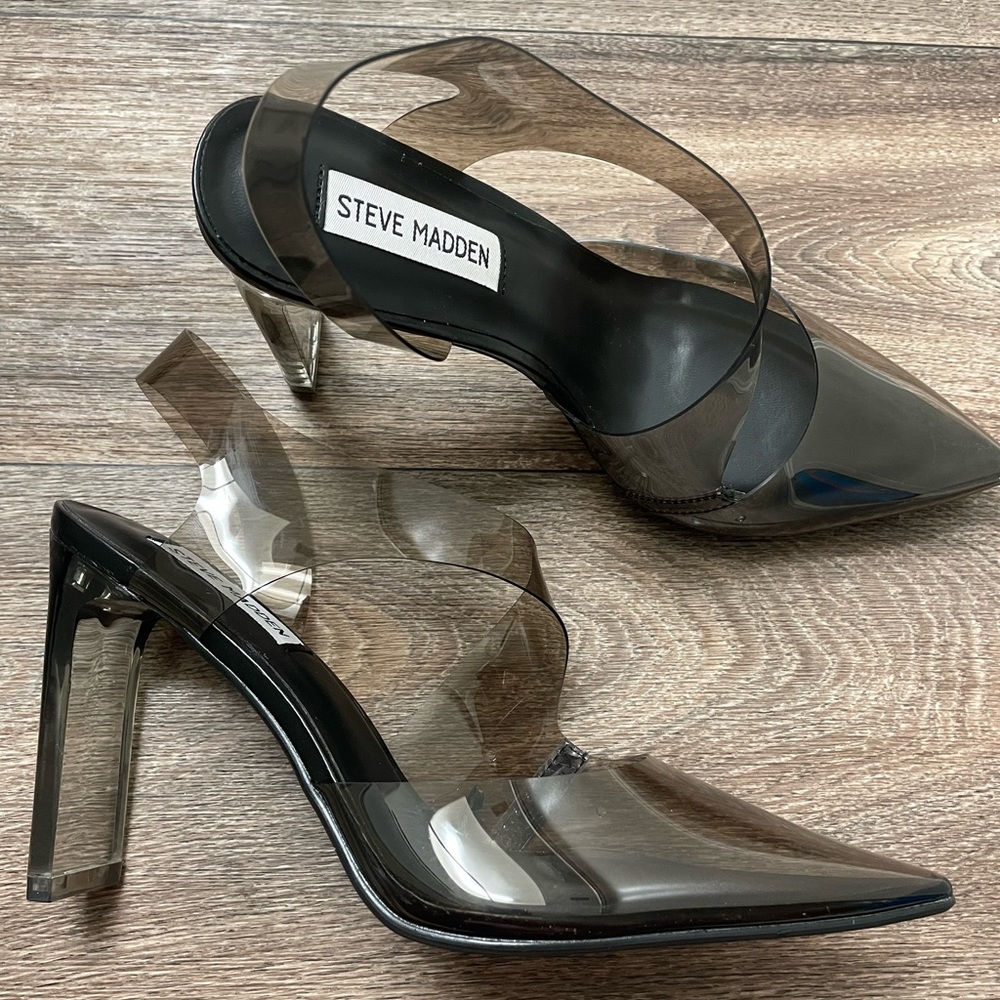 Steve Madden size 9 fits like a 8